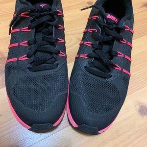Black and pink nike max dynasty